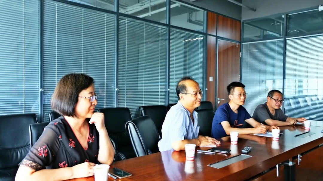 派瑞领导一行莅临西驰电气总部参观指导(图2) 派瑞领导一行莅临西驰电气总部参观指导(图2)