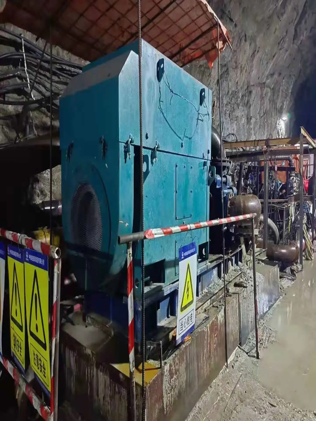 西驰高压软起动装置再度出现在重大水利工程现场(图2) 西驰高压软起动装置再度出现在重大水利工程现场(图2)