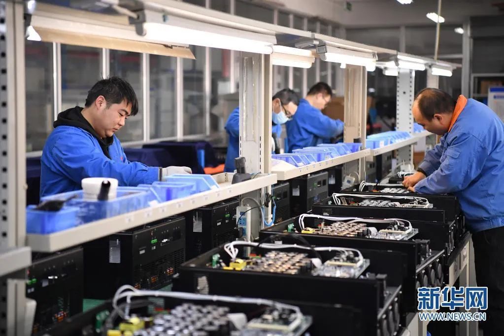 振奋!新华社、西安电视台相继关注西驰电气(图2) 振奋!新华社、西安电视台相继关注西驰电气(图2)